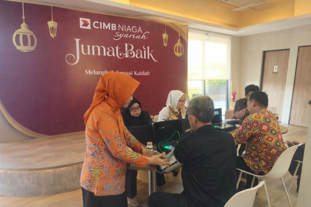 CIMB Niaga Syariah Gulirkan Program Jumat Baik, Awali dengan Layanan Kesehatan Gratis