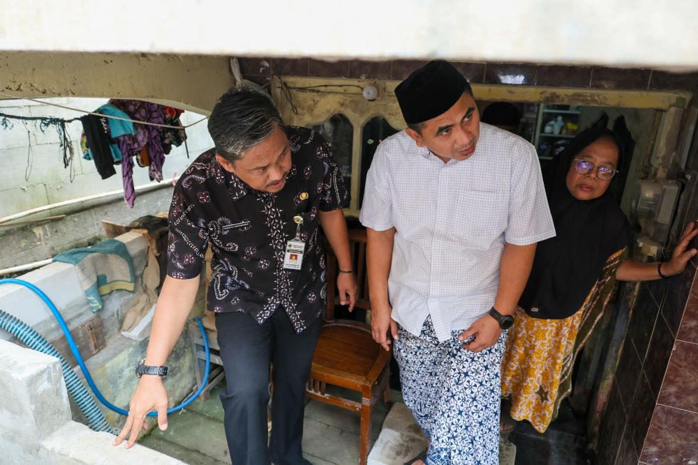 Rumah Terendam Rob Bertahun-tahun, Warga Demak Terima Bantuan Renovasi dari Wagub Jateng
