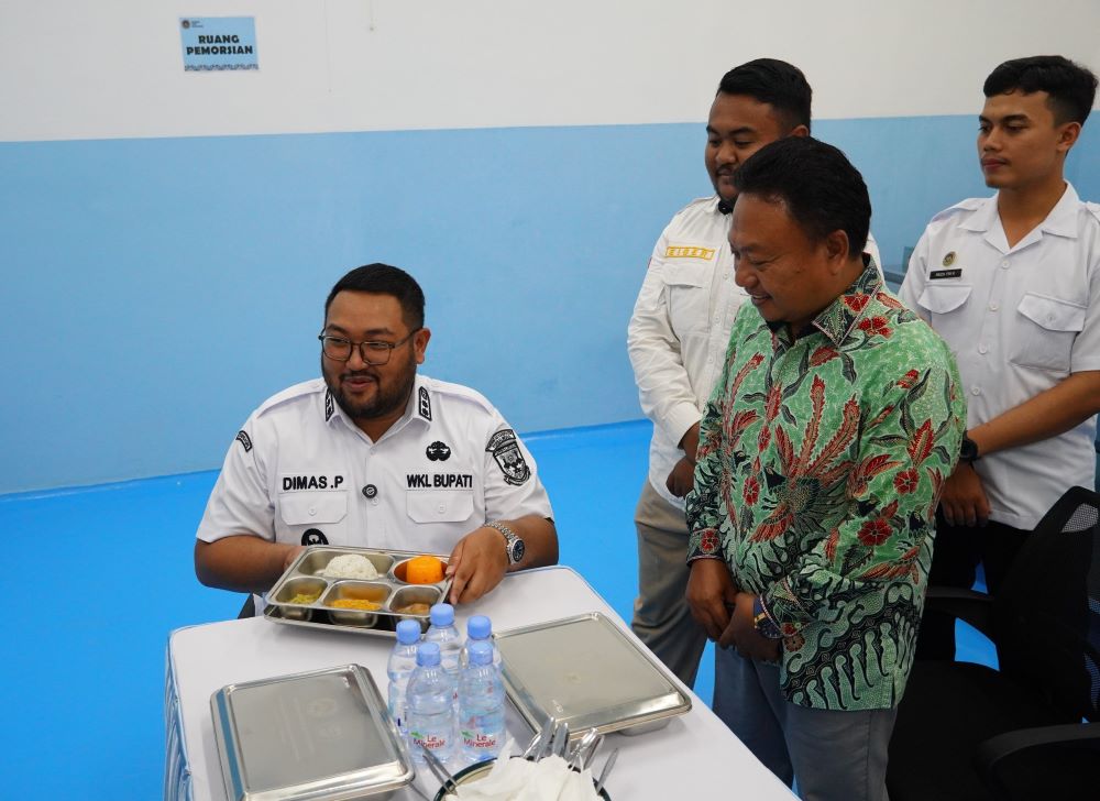 SPPG Karangkemiri Resmi Beroperasi, Wabup Dimas Dorong Menu Bergizi Berkualitas untuk Masyarakat