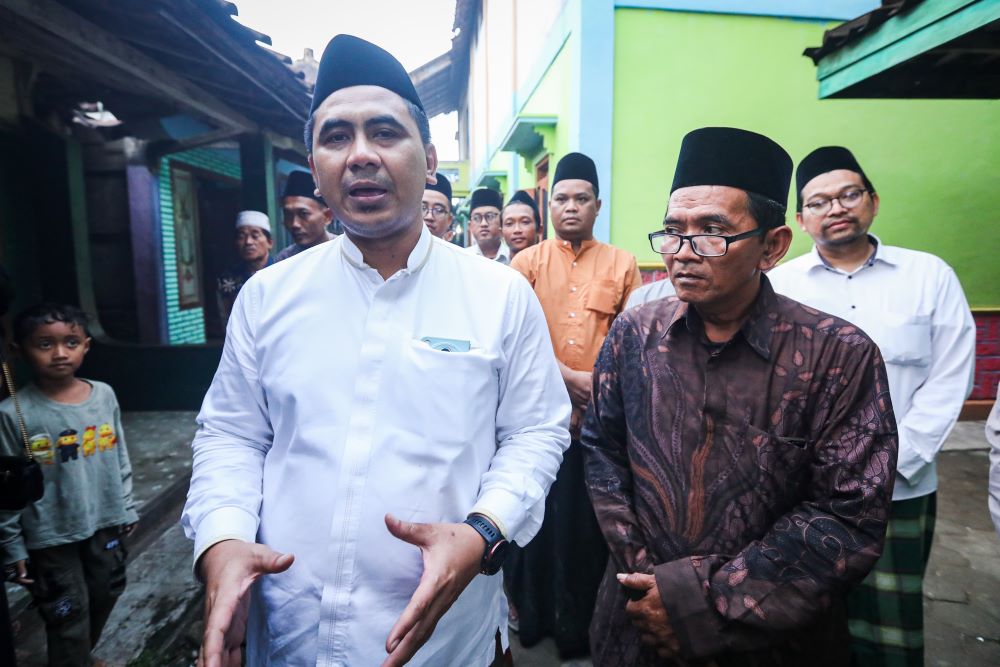 Waspada Banjir, Wagub Jateng Ajak Warga Perbanyak Biopori hingga Jalan Desa