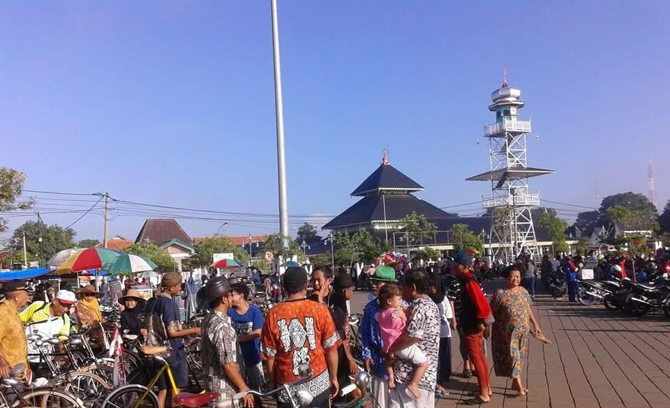 Demak Catat Lonjakan Wisata Religi Saat Libur Nataru, Masjid Agung dan Makam Sunan Kalijaga Jadi Primadona